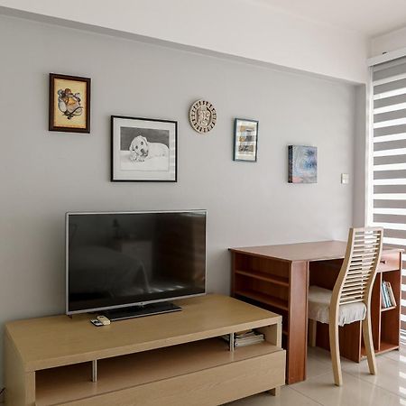 Lovely Bedroom In Shared Apartment Oroklini Bagian luar foto